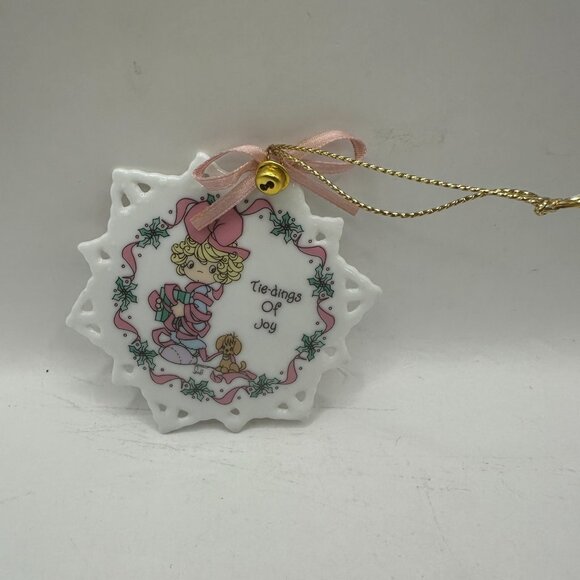 Precious Moments 1994 Tie Dings Of Joy Porcelain Ornament Holiday Design Pink - Picture 2 of 4